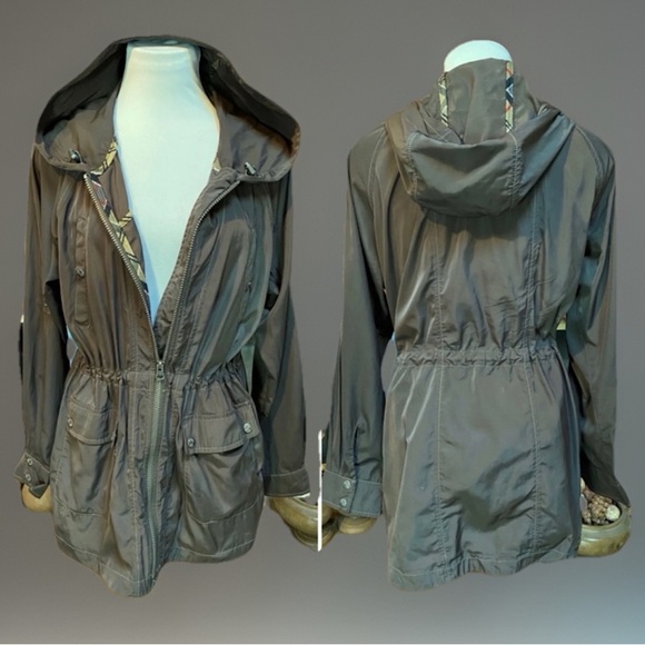 ATHLETA Waterproof L Anorak Jacket MSRP $2… - Picture 1 of 9